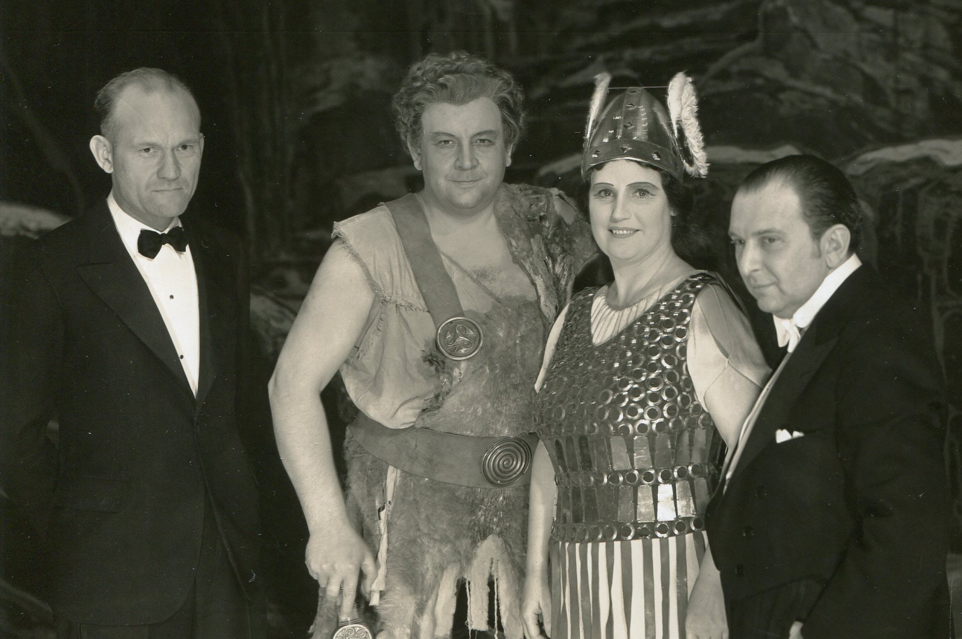 Black and white photo of cast members with Fritz Reiner from Die Walkure 1936